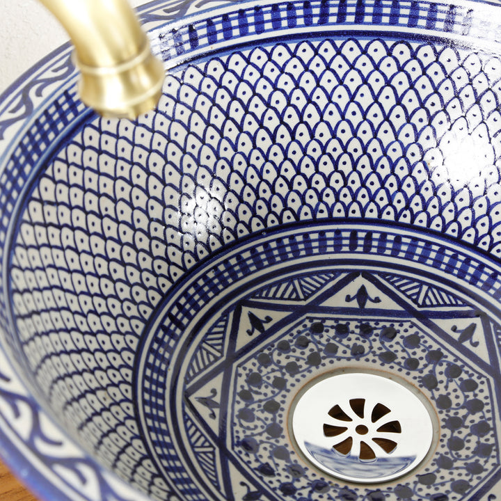 Lavabo da appoggio per il bagno degli ospiti