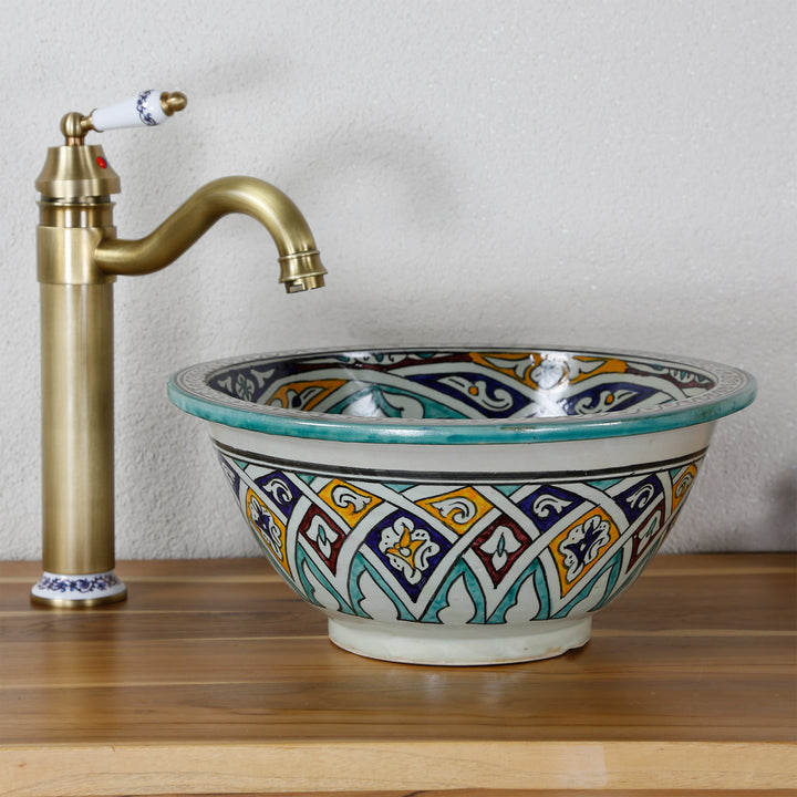 Lavabo in ceramica per il bagno