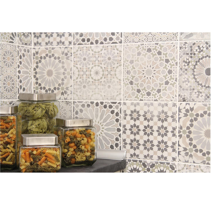 Arabesco di piastrelle patchwork marocchino
