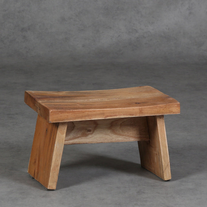 Sgabello in teak Paolo