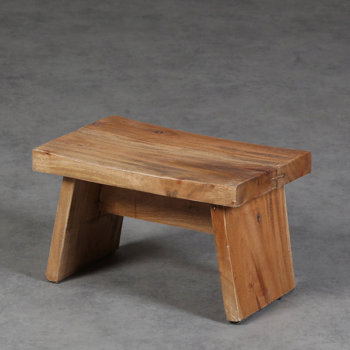 Sgabello in teak Paolo