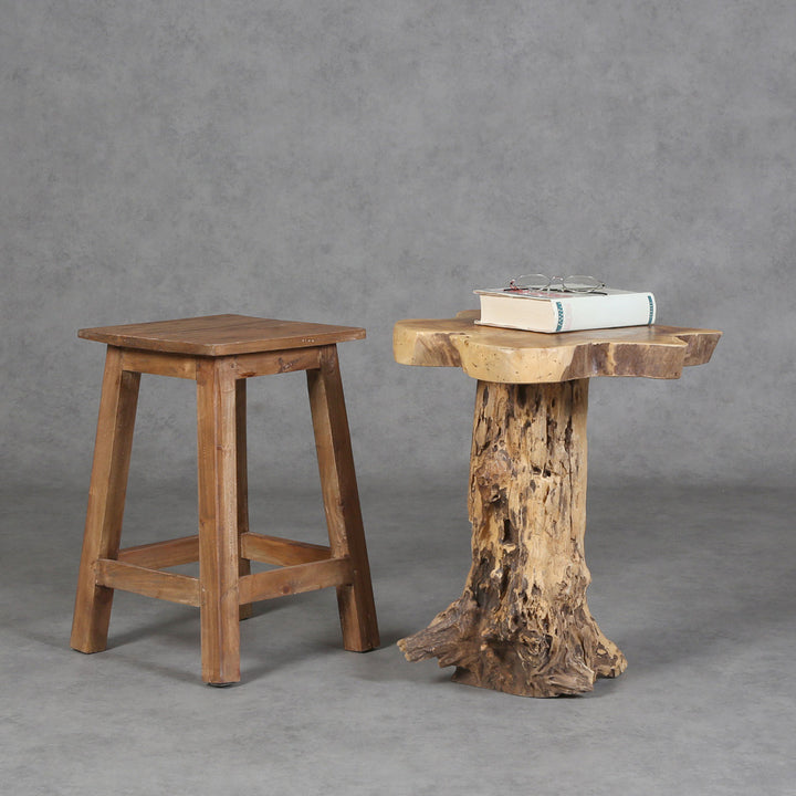 Sgabello in teak Remo
