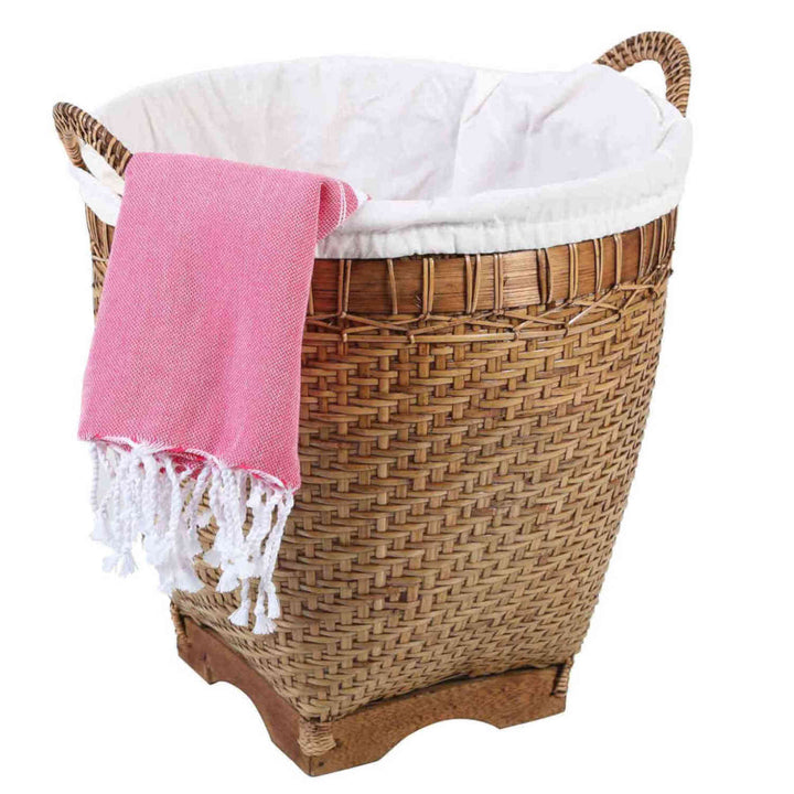 Portabiancheria Lea in rattan con manico