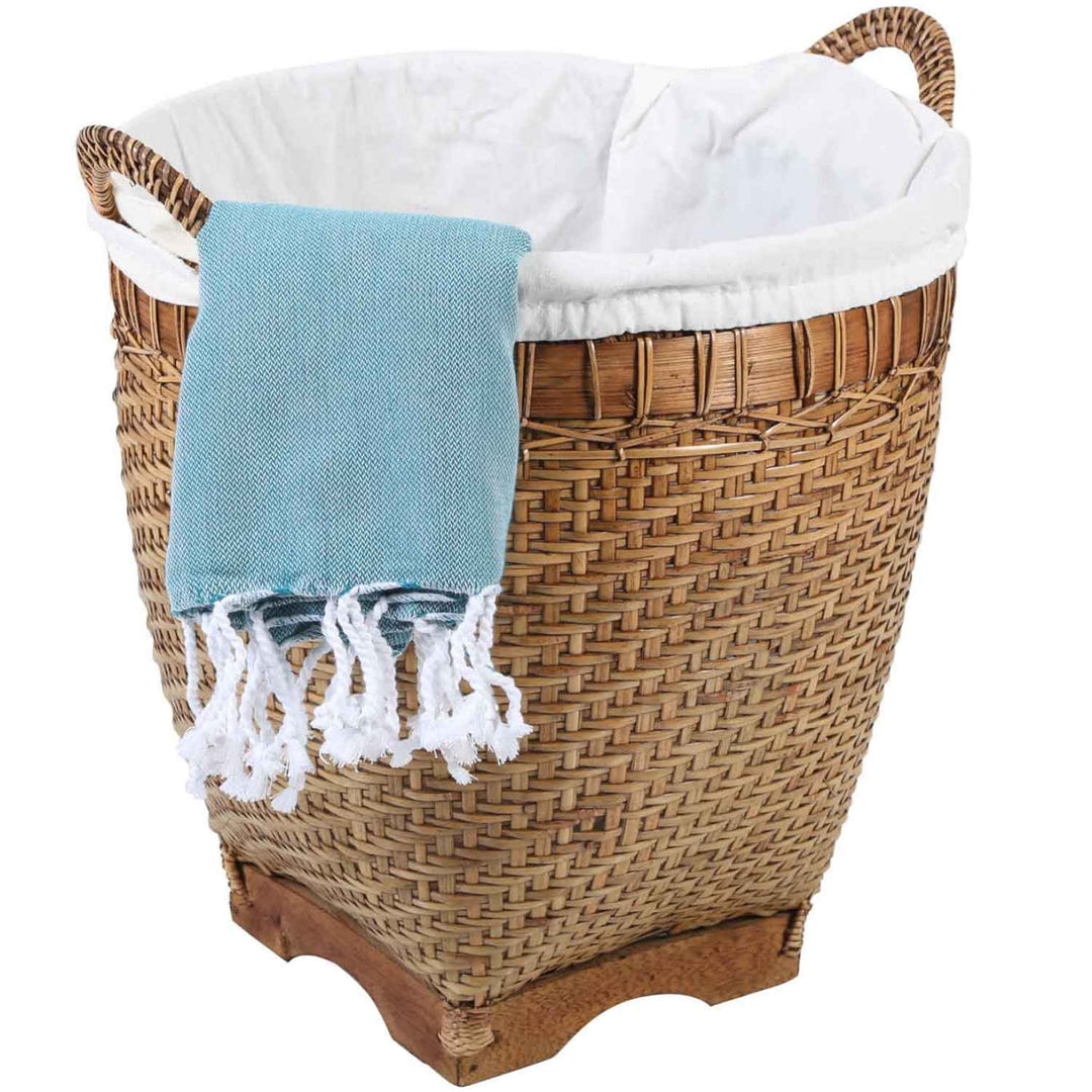 Portabiancheria Lea in rattan con manico