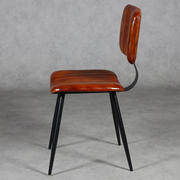 Sedie per sala da pranzo in pelle marrone