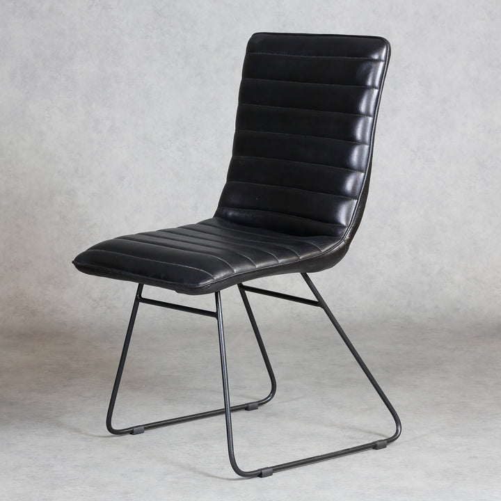 Sedia per sala da pranzo in pelle nera