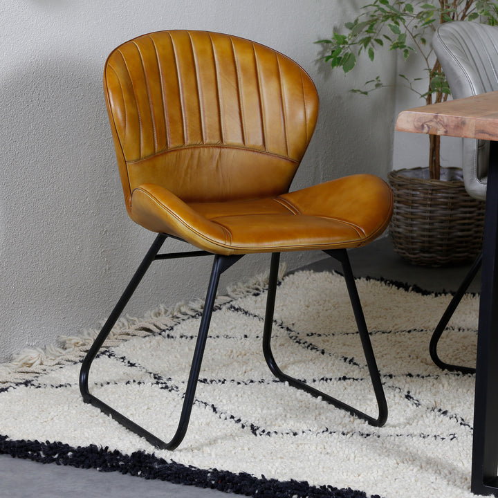 Sedia per sala da pranzo in pelle marrone cognac