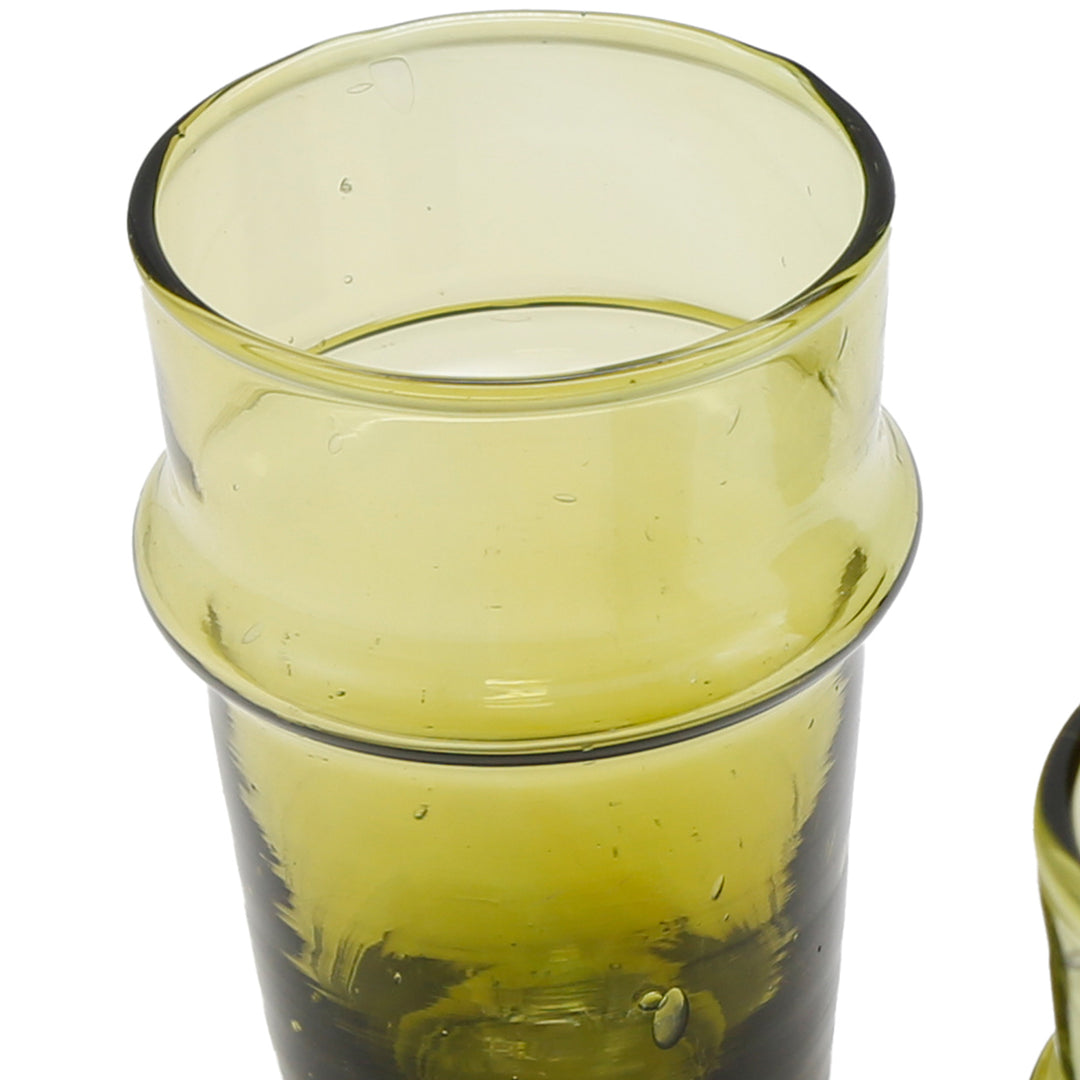 Dimensioni e utilizzo del bicchiere mostrati graficamente: ideale per caffè espresso o piccoli dessert 