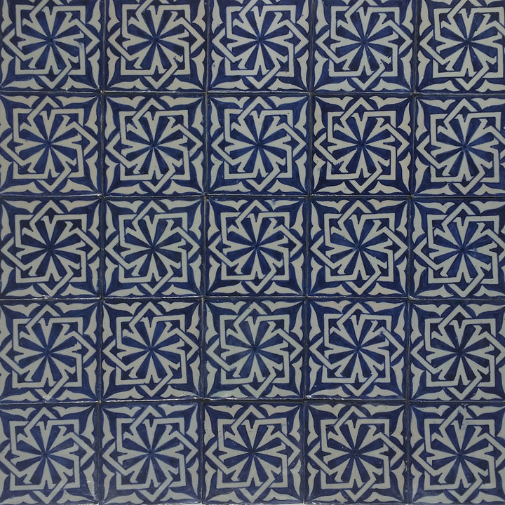 Piastrella dipinta a mano – Stile andaluso