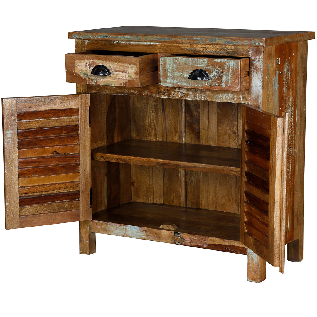 Highboard aus massivem Holz mit geöffneten Türen und Schubladen und sichtbarem Innenraum,