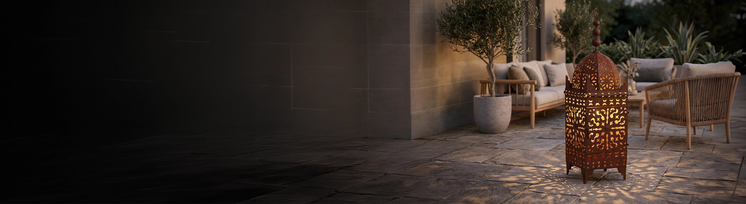 Lanterne in metallo – Lanterna marocchina in metallo da giardino sul terrazzo con luce calda e ombre ornamentali - Lanterna in ferro per esterno e soggiorno