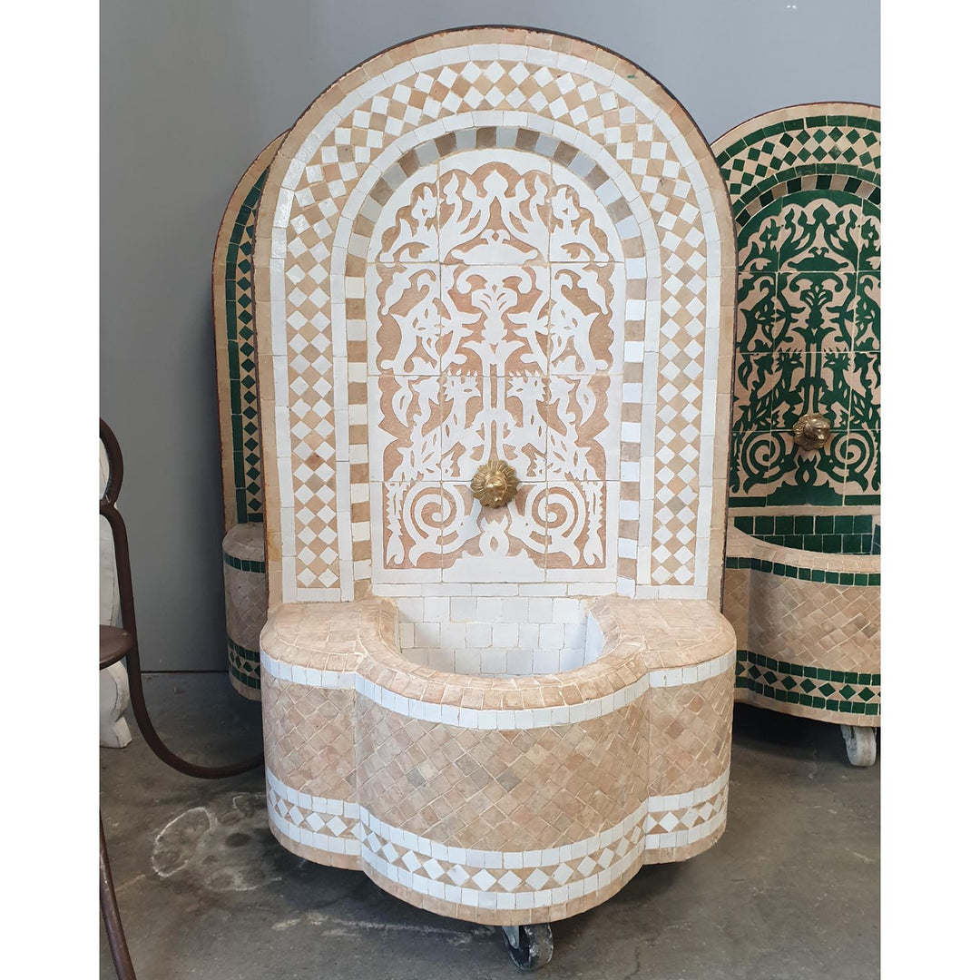 Fontana in mosaico del Marocco Asfor White