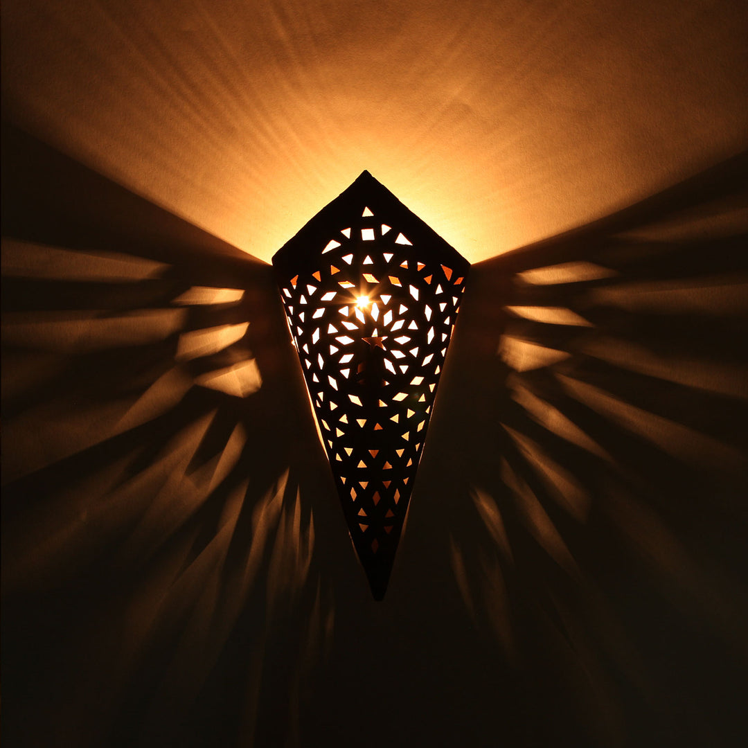 Lampada da parete orientale in ferro EWL03