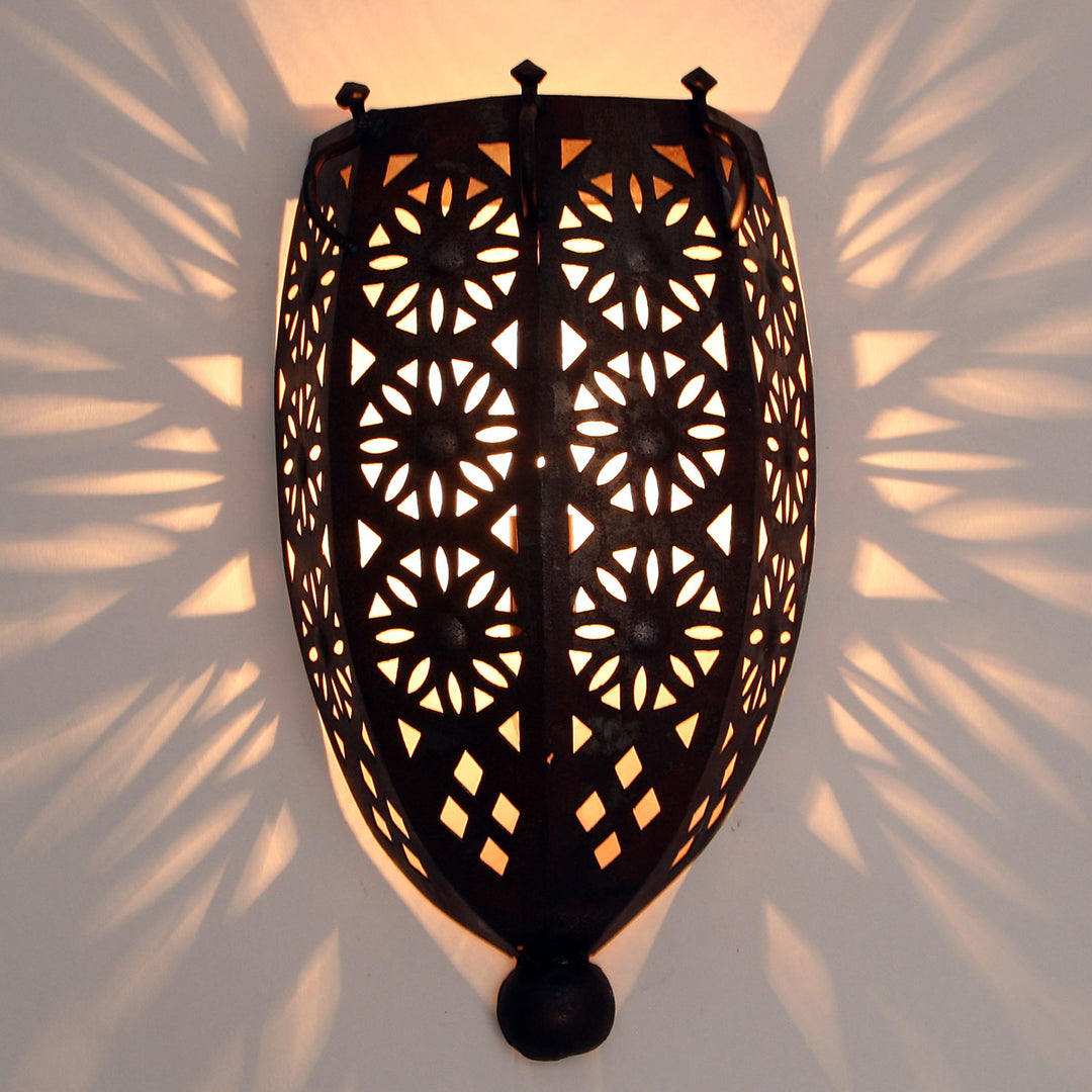 Lampada da parete orientale in ferro EWL05